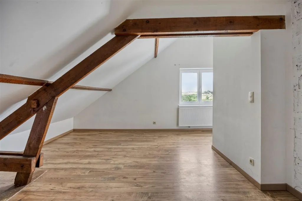 4 magamistoaga maja asukohas Court-Saint-Etienne