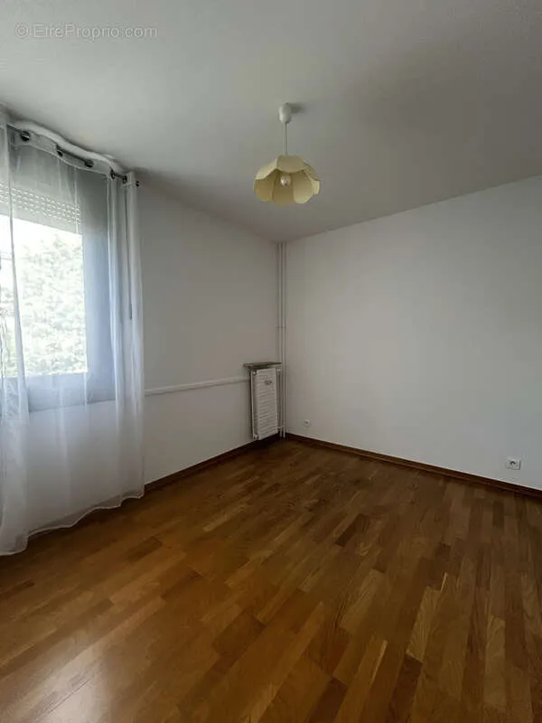 Pièces - Appartement Traversant avec Balcons à Seynod