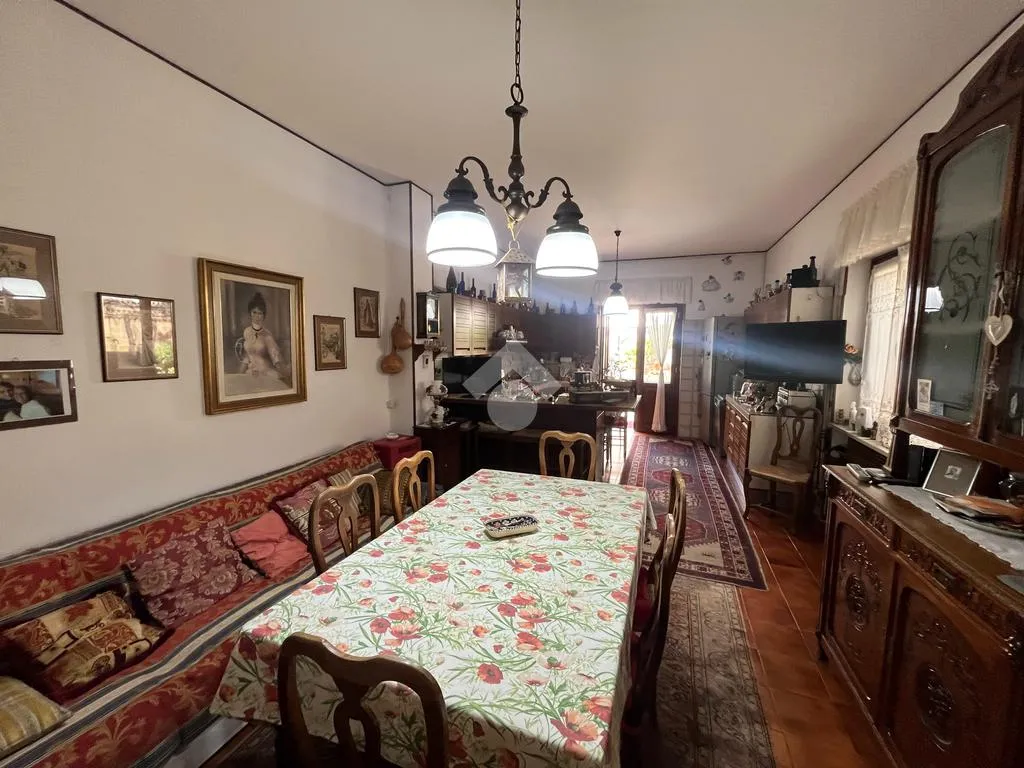 Salle à manger - Independent House with Balcony in Samone