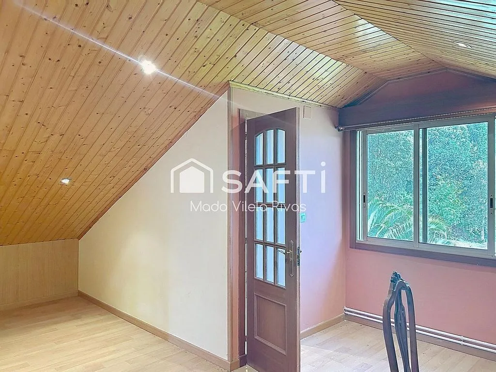 Toad - Detached House with Two Independent Units in Meis