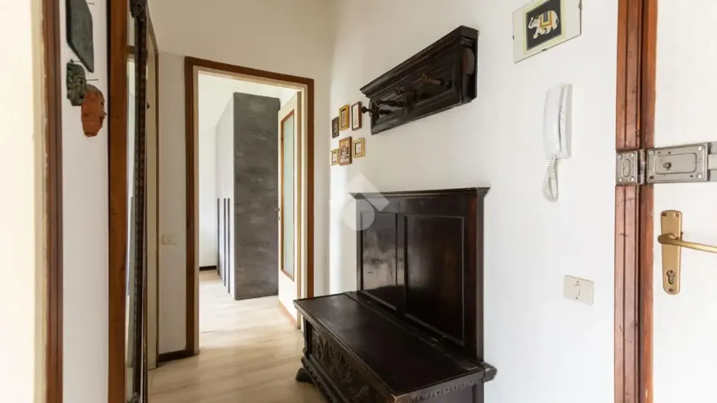 Esik - West-Facing Studio with Balcony in Milan