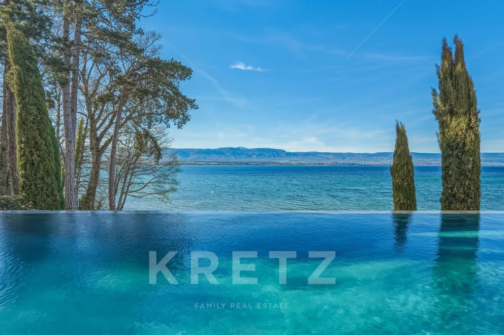 Piscine - Villa Moderne avec Vue Lac à Chens-sur-Léman