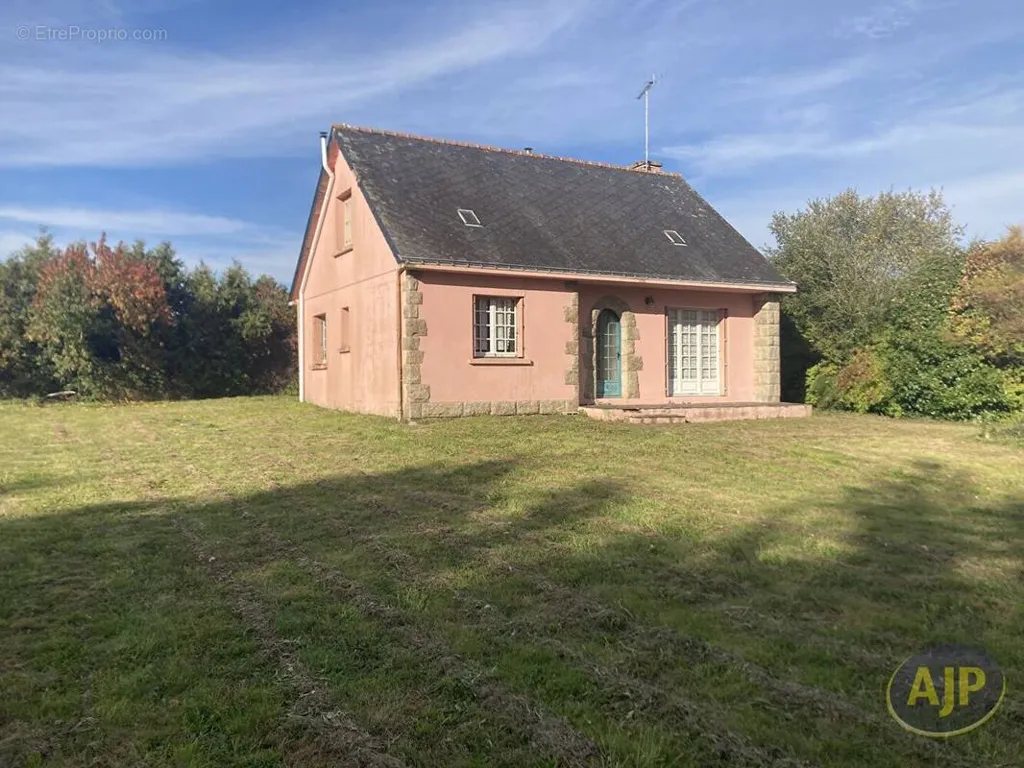 Extérieur - Maison à Rénover avec Jardin entre Malansac et Caden