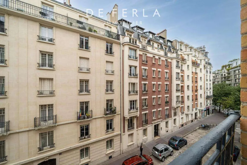 Balcon - Studio Refait à Neuf avec Ascenseur à Paris XVème