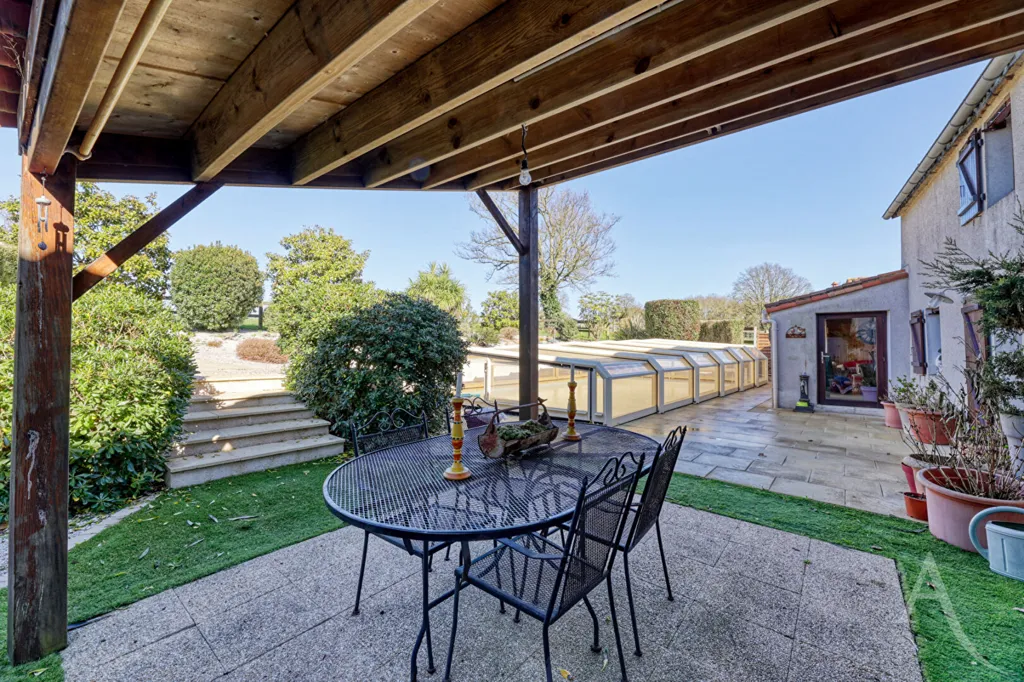Terrass - Rustic Stone Farmhouse with Paddock in Montaigu-Vendée