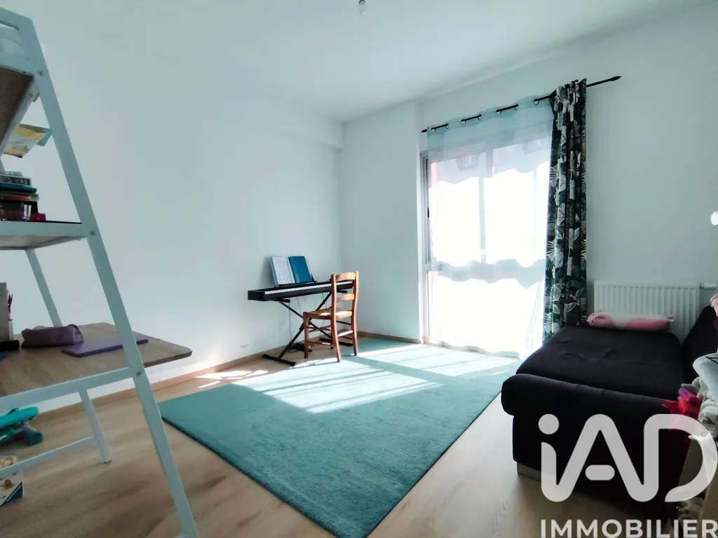 Bedrooms - Refurbished 4-Piece Apartment in City Centre