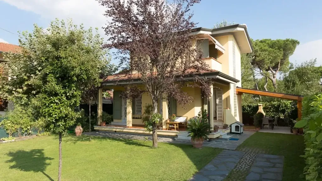 Jardin - Detached House with Private Garden in Massa