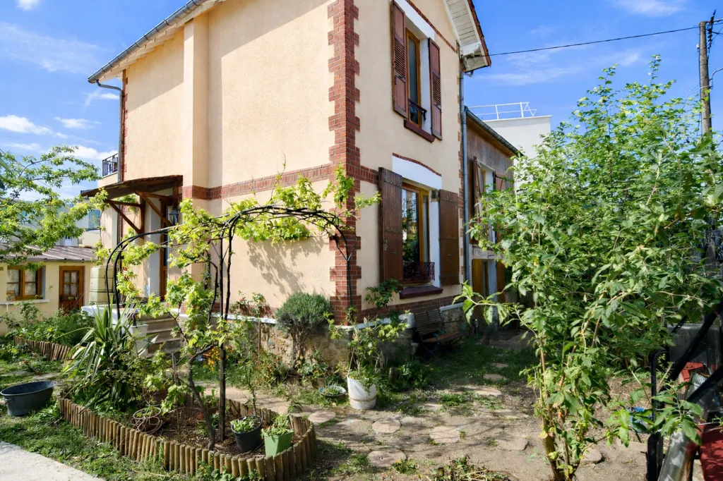Jardin - Maison de Charme avec Dépendance à Chatou
