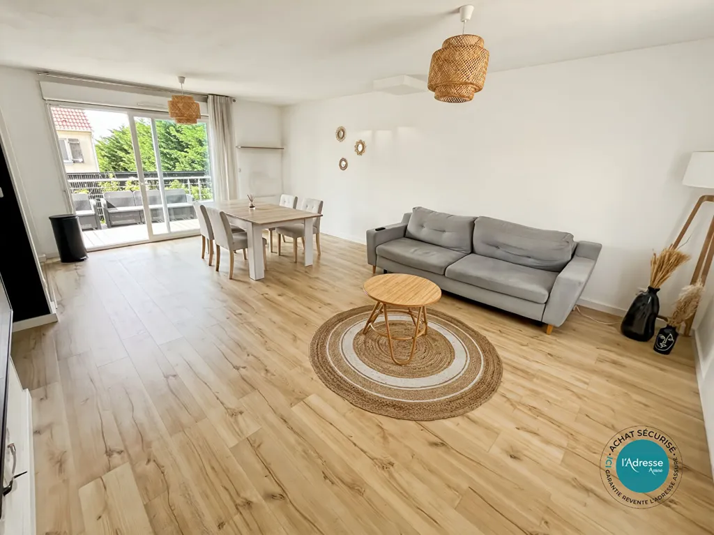 Séjour - Maison Récemment Construite avec Jardin à Corbeil-Essonnes