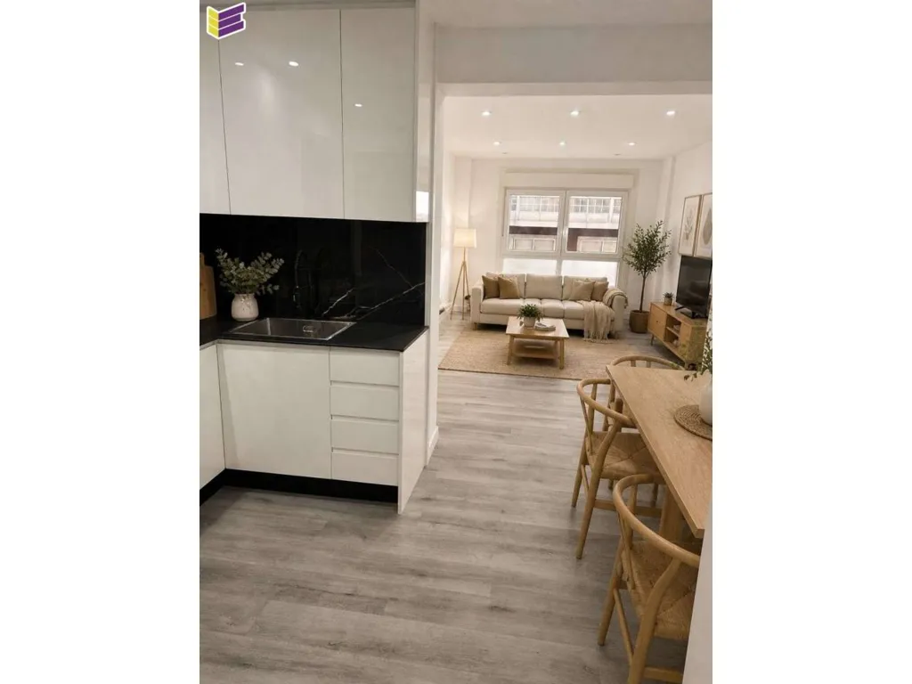 Cuisine - Apartment with Terrace and Garage in Teis