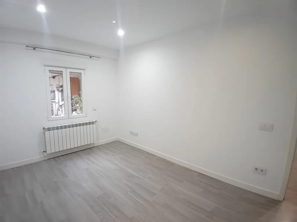 Rooms - Ground Floor Flat with Terrace in Acacias