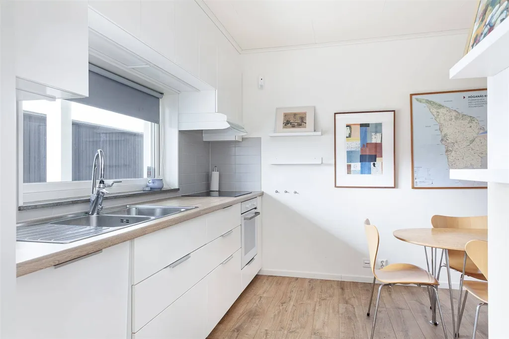 Kitchen - Spacious Flat with Lift in Höganäs