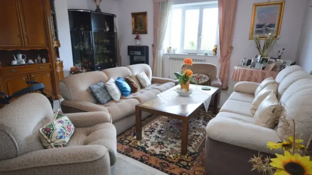 Living Room - Multi-Unit Building with Panoramic View in Cariati