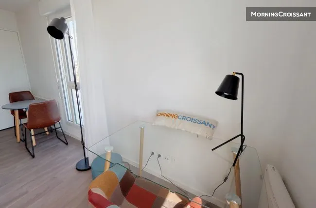 Bureau - Appartement avec Salle d'Eau Privative et Ascenseur