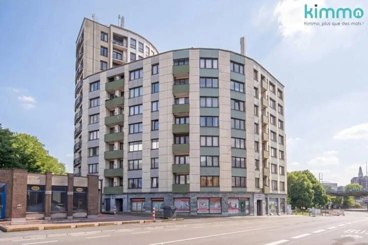 Flat with Terrace in Central Charleroi