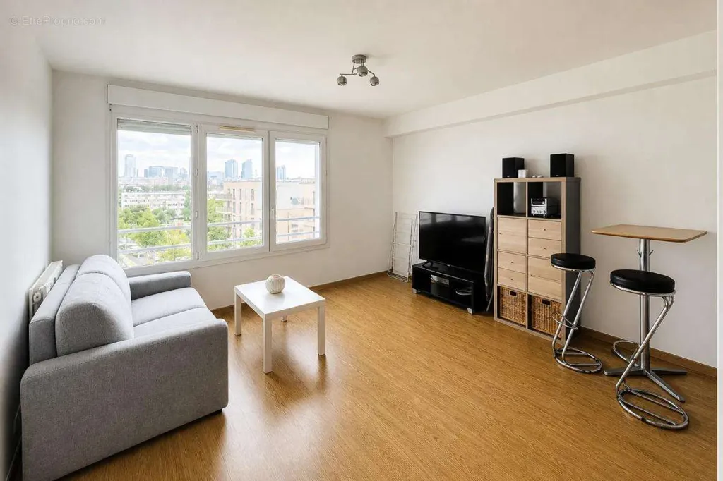 2-room apartment in Nanterre