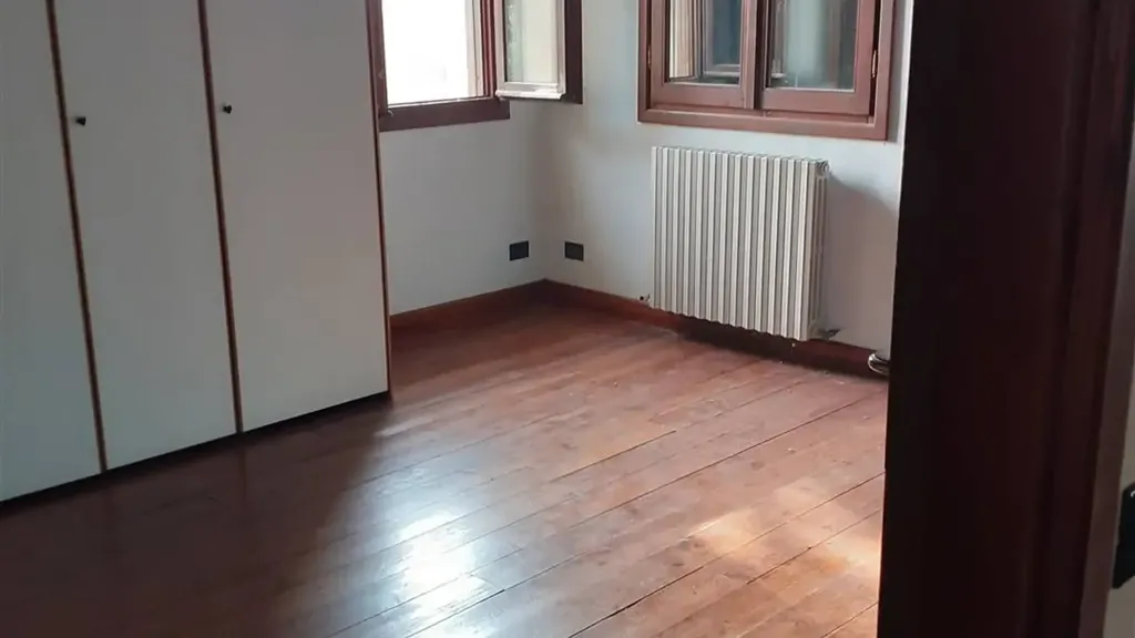 Maison 8 pièces à IT