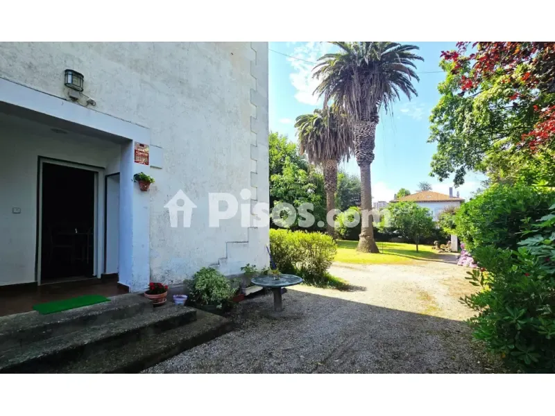 Garden - Señorial House with Private Garden in Torrelavega