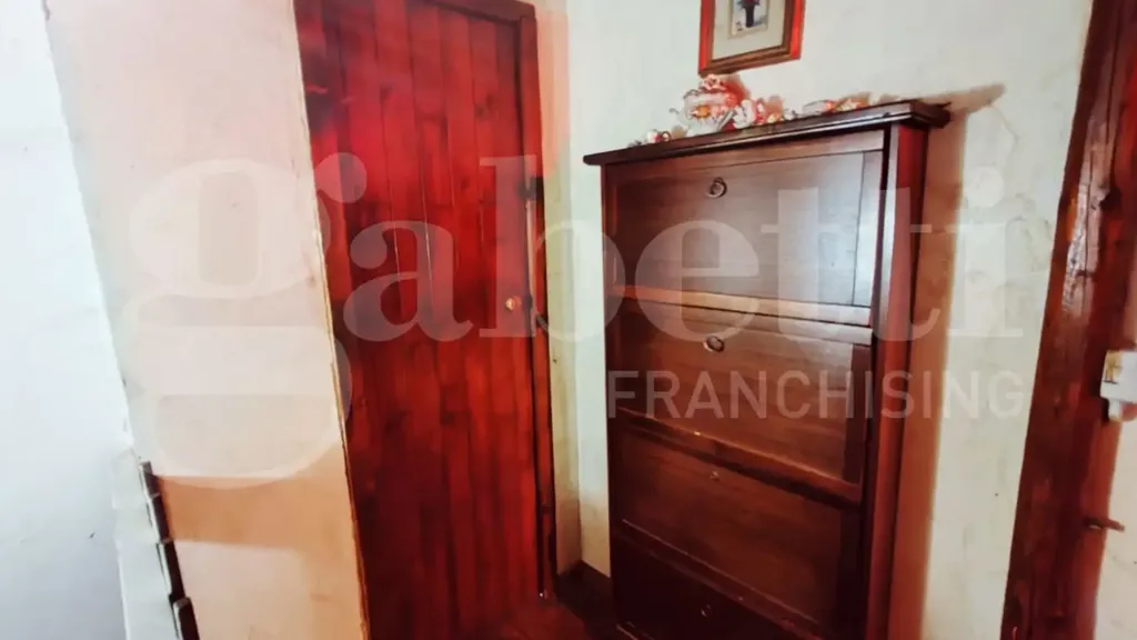 Esik - Rustic House with Garden in Collesalvetti