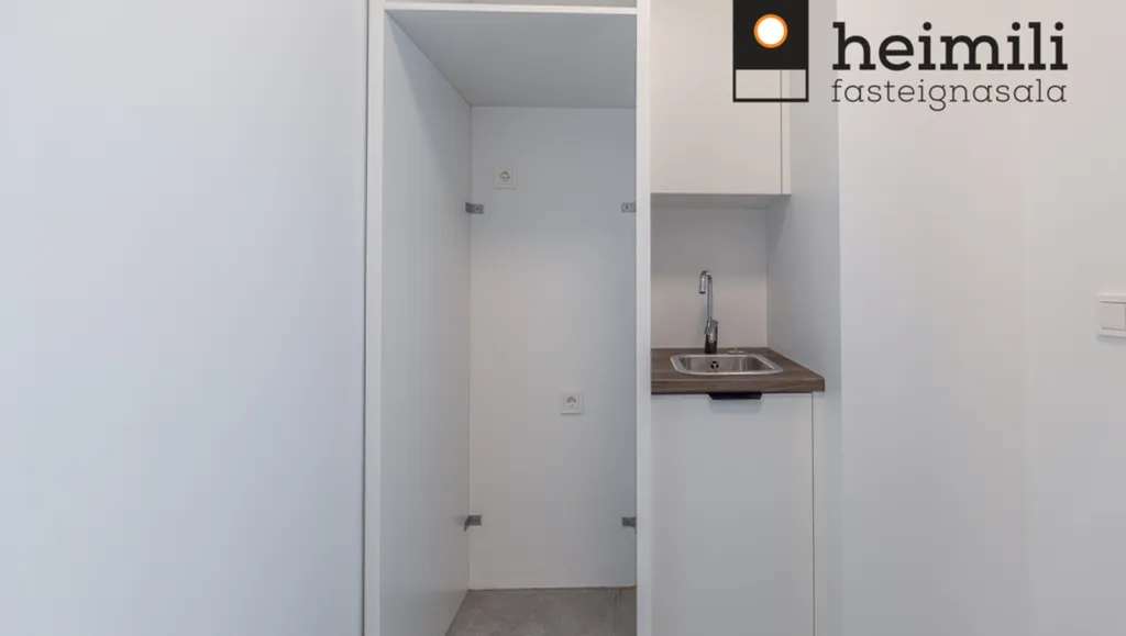 Esik - Apartment with East View in Reykjavik