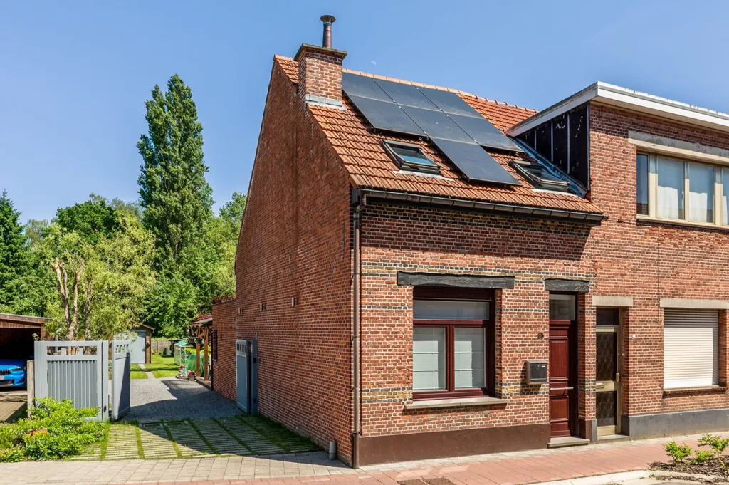 Exterior - Central Semi-Open House with Solar Panels in Wijnegem