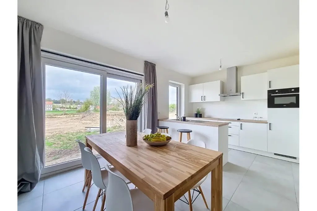 Cuisine - Maison Neuve avec Terrasse et Vue sur les Collines à Renaix