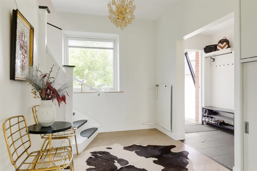 Hallway - Modernised Villa with Guesthouse in Malmö