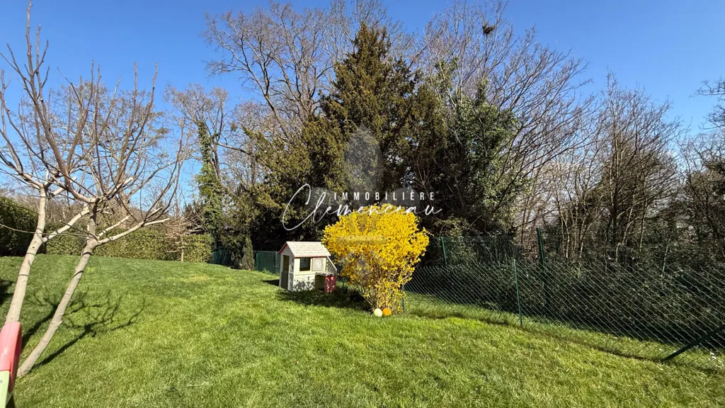 Aed - Apartment with Garden/Terrace in Calm Setting