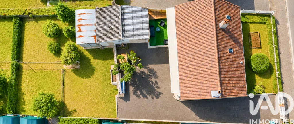 Vue aérienne - Bungalow rénové avec jardin à Savigne-l'Évêque