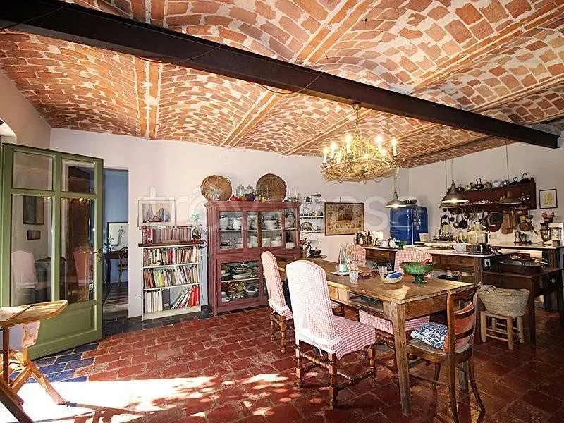 Söögituba - Restored Cascina with Pool in Cherasco