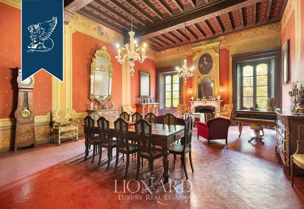Sala da pranzo - 15th-Century Palace with Tower in Lombardy