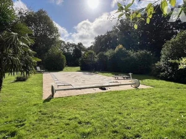 Bassein - Norman House with Pool in Bernay