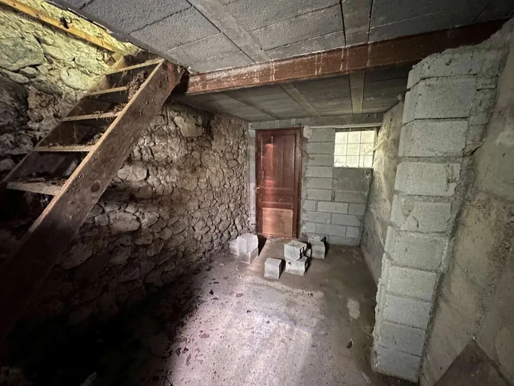 Pièces - Maison au Calme avec Piscine près de Valberg