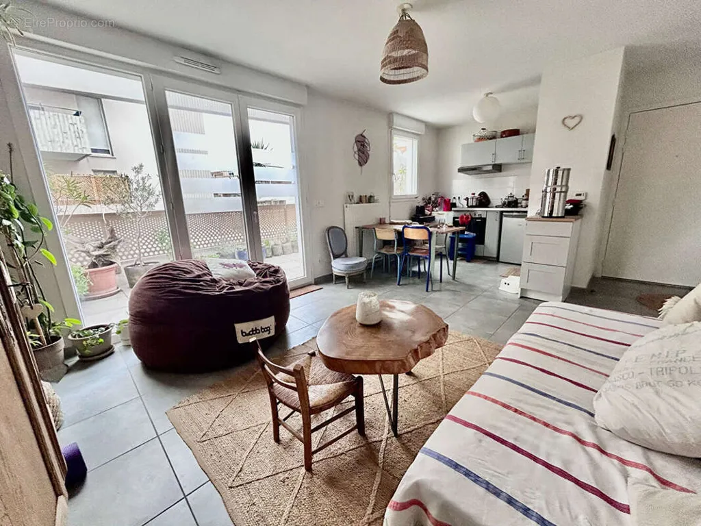 Séjour - Appartement T2 avec Terrasse à Castelnau-le-Lez