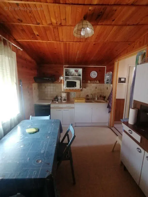Köök - Camping Plot with Chalet in Sigean