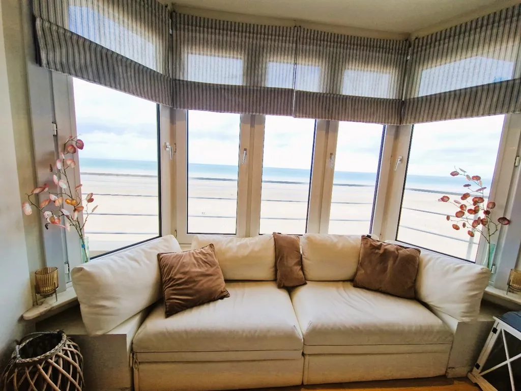 Living Room - Apartment with Sea View on La Panne Digue
