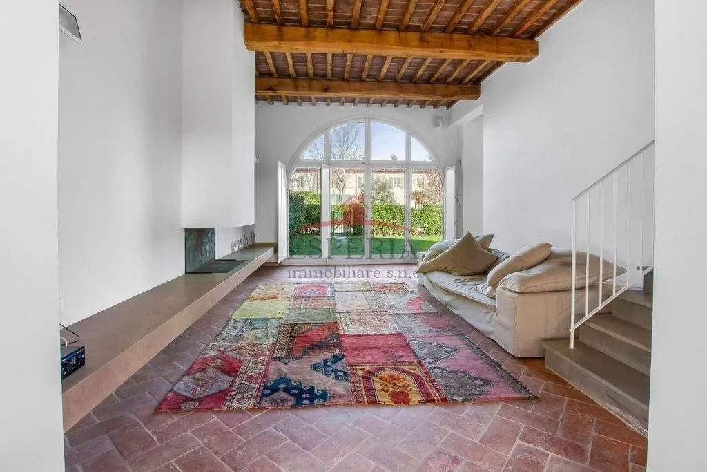 Elutuba - Luxury Terraced House with Garden in San Giuliano Terme