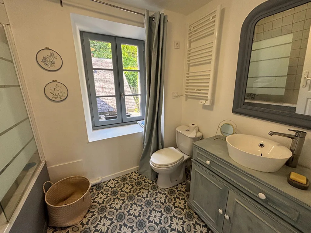 Salles de bain - Maison de Caractère avec Jardin à Josselin