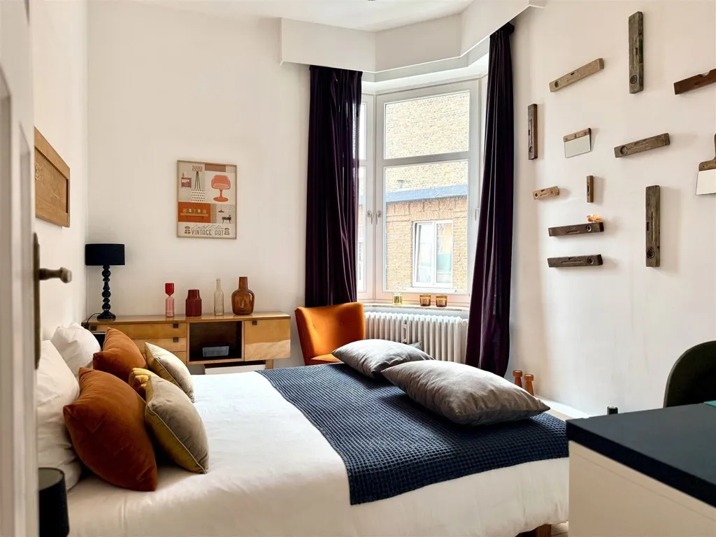 Chambres - Appartement Rénové avec Caractère à Namur