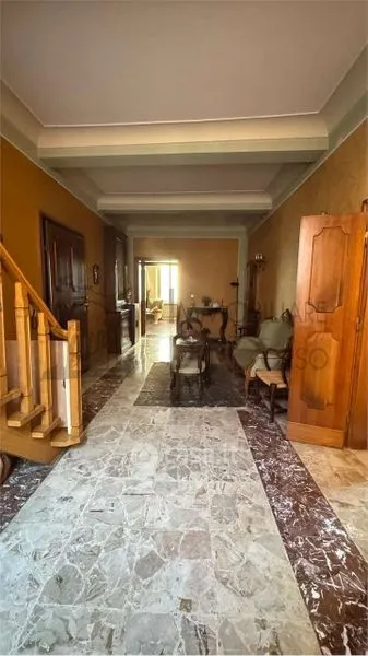 Entrée - Charming Penthouse with Ascender in Modena