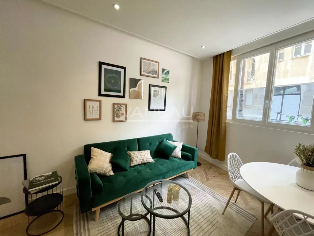 Séjour - Appartement Meublé avec Climatisation à Paris 16ème