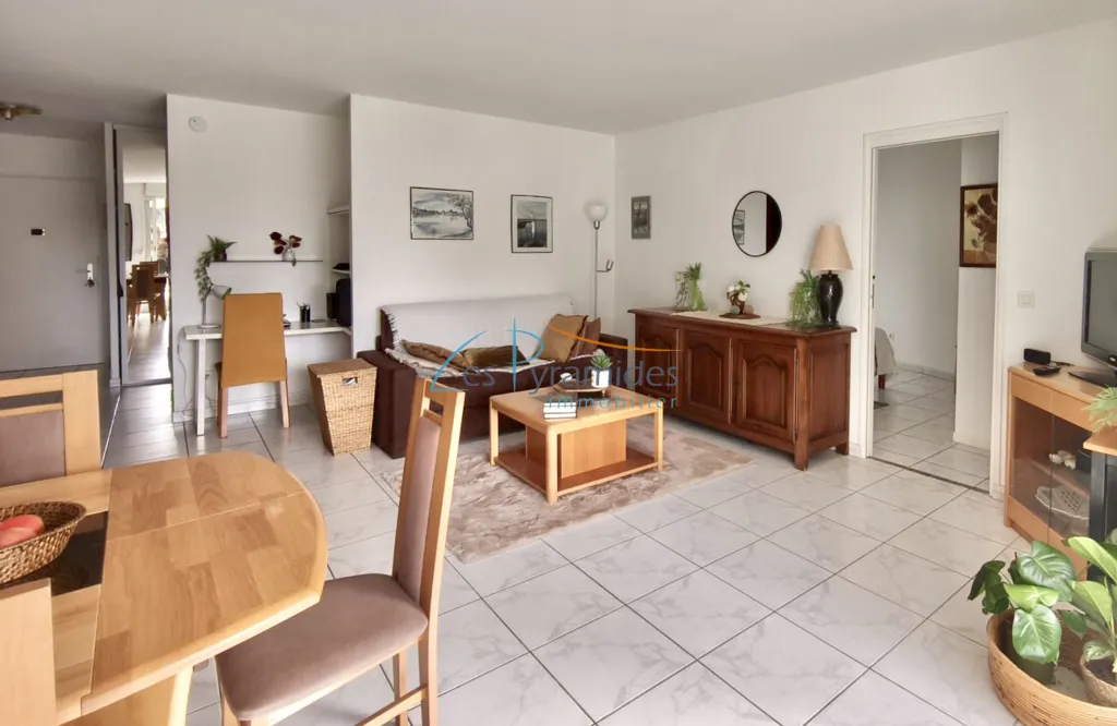 Séjour - Appartement avec Terrasse et Garage à La Grande Motte