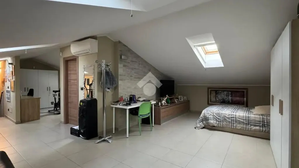 Magamistoad - 5-Bedroom Apartment with Terrace in Rivalta di Torino