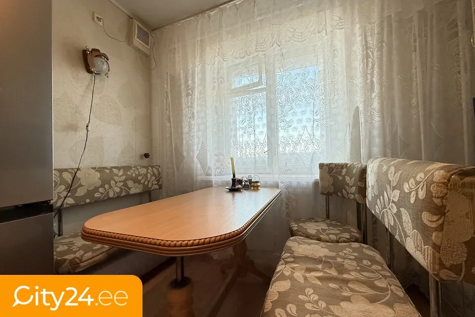 Salle à manger - Top Floor Apartment with Balcony in Tallinn Centre
