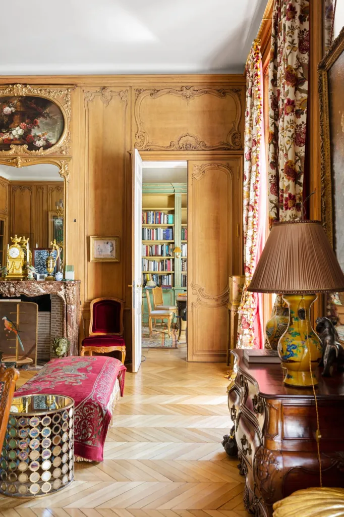 Living Room - Pied-à-Terre with View in Paris 16th