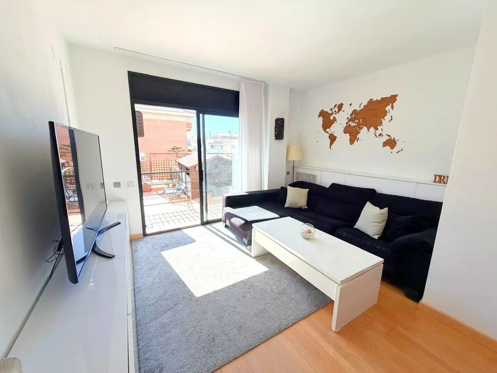 Elutuba - Modern Apartment with Large Terrace in Mas Lluí