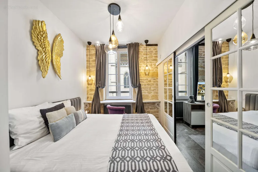 Magamistoad - Charming Flat with Cathedral View in Dijon