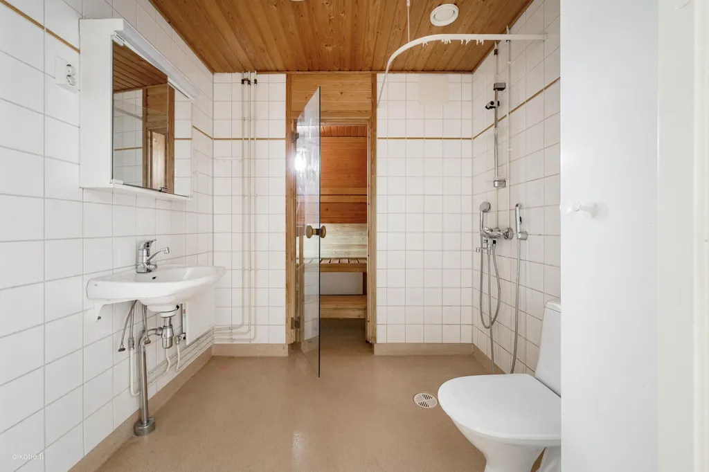 Bagni - Sauna Apartment in Leppävaara, Espoo