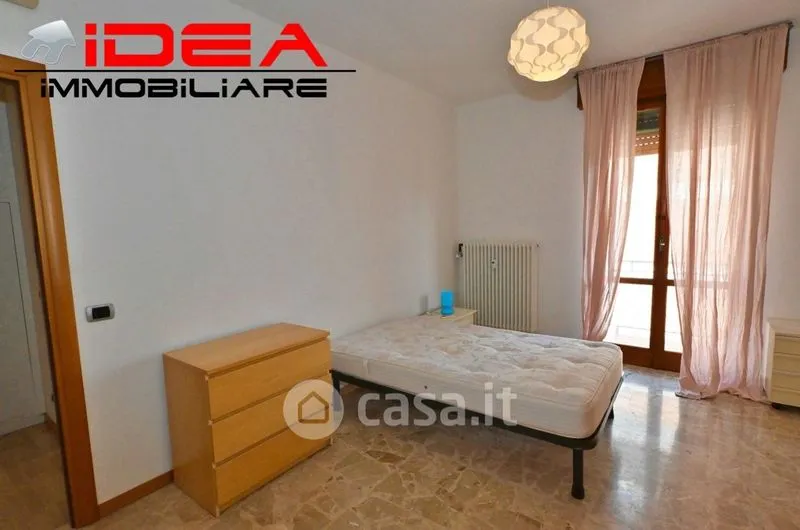 Chambres - Apartment with Balcony in Modena