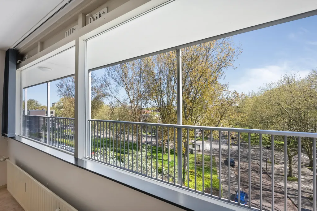 Balcon - Corner Apartment with Green Views in Haarlem